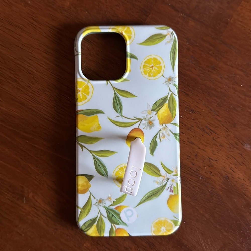 iPhone 12 Pro Max - lefty